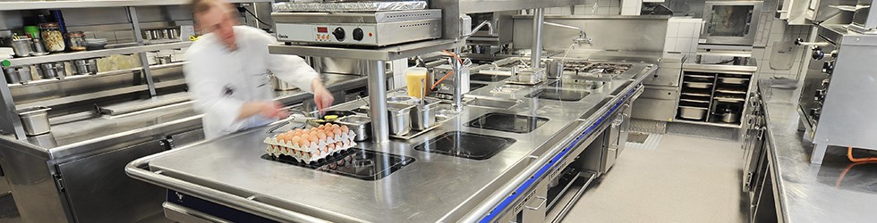 Keukenvloeren die de permanente belasting van het hotel- cateringwezen kunnen weerstaan zijn de norm bij Select Benelux.